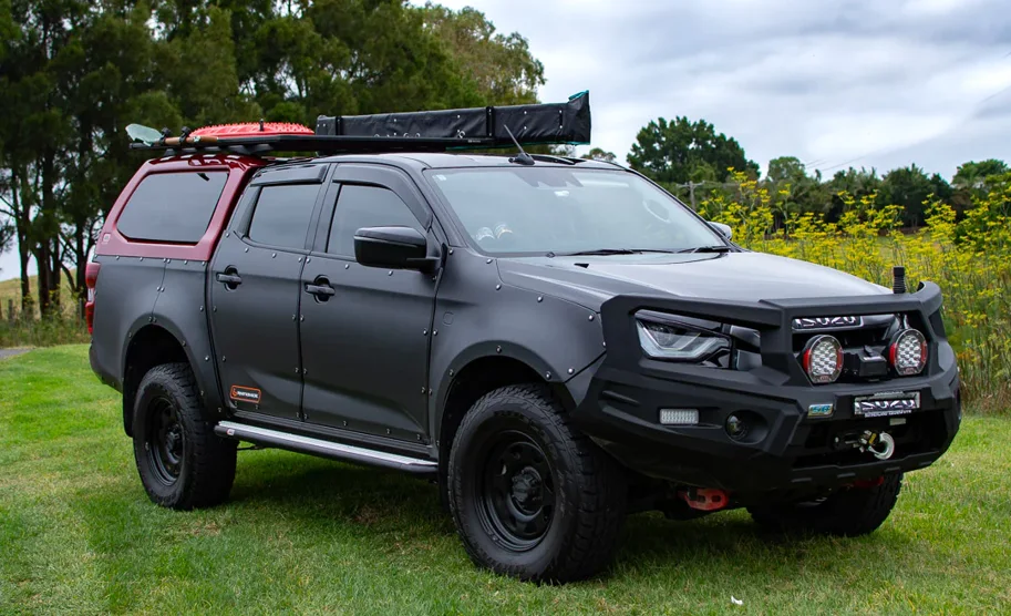 Rhinohide – ISUZU D-MAX (SX. LS-M & LS-U CREW CABS 2021+) - FULL KIT schwarz