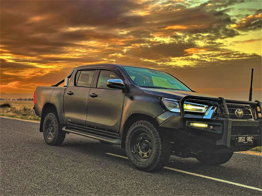 Rhinohide – Toyota HILUX (2015+) - Rhinohide ARMOR® Full Kit schwarz