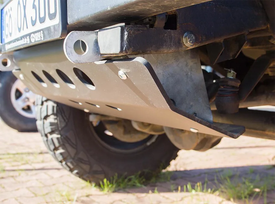 Unterfahrschutz (UFS) 3-teilig 6 mm Alu passend Land Rover Defender