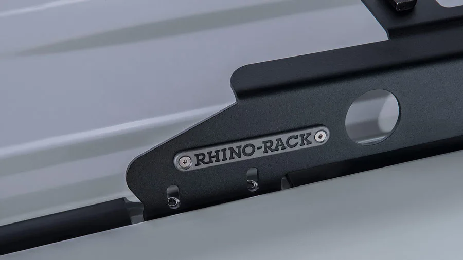 Rhino Rack ''Backbone'' Montagekit Toyota Land Cruiser J200, halbes Dach