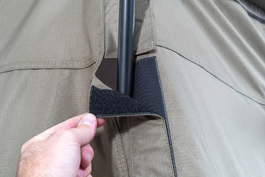 Rhino Rack Seitenteil (1) für Batwing Compact Markise, mit grosser Öffnung