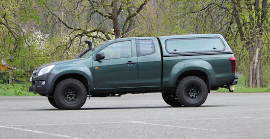 Commercial Hardtop für Isuzu D-Max 06/12-> x -Cab flach seitl. Aluklappen