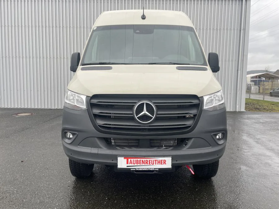 Seilwindenanbausatz Mercedes Sprinter 907 ab `22 inkl. WARN M8000