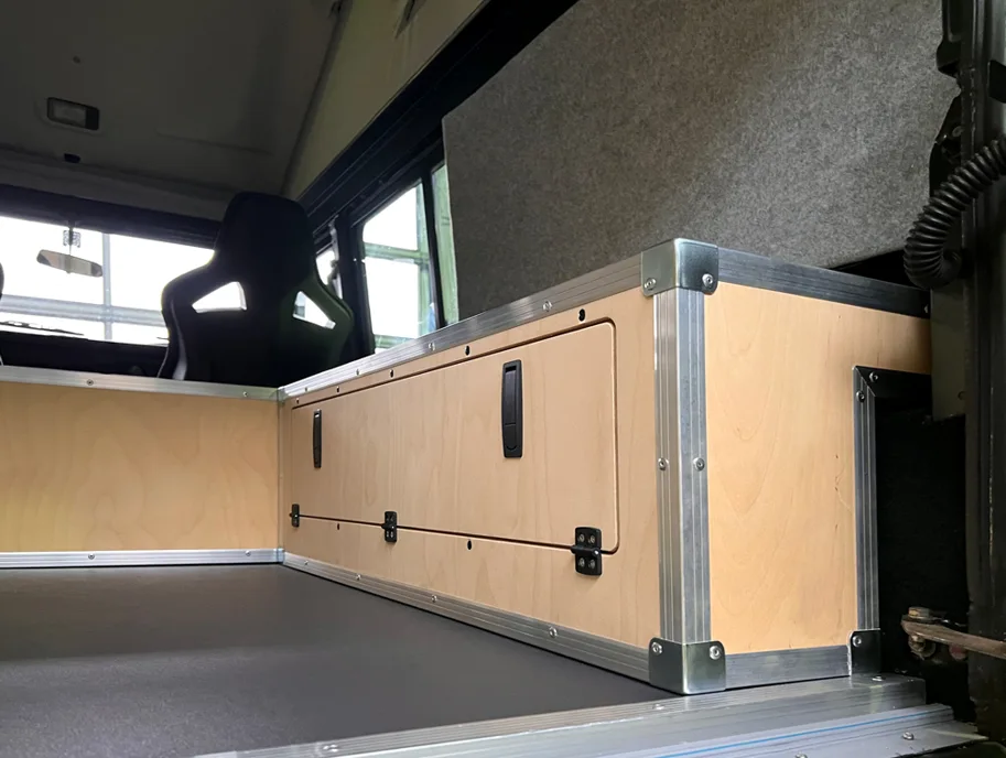 Radkastenbox Natur geölt, für Defender 110