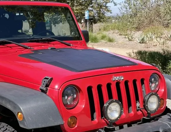 Motorhauben-Solarmodul „Oryx “ (100W) flexibel für Jeep Wrangler JK